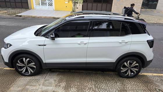 VOLKSWAGEN T-CROSS 1.4 250 TSI TOTAL FLEX HIGHLINE AUTOMÁTICO VOLKSWAGEN T-CROSS 1.4 250 TSI TOTAL FLEX HIGHLINE AUTOMÁTICO